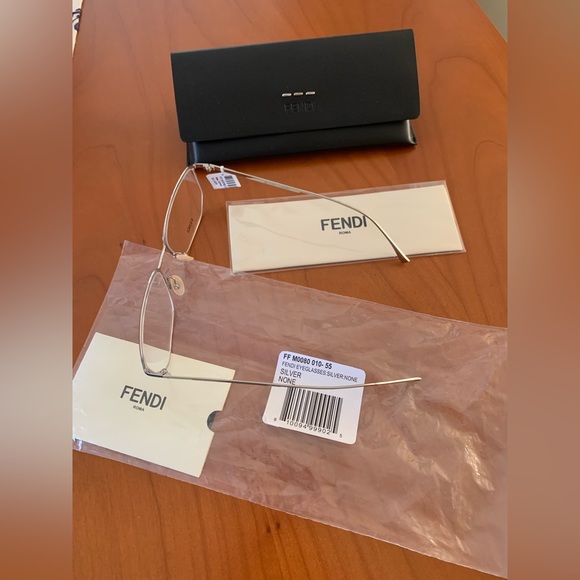 FENDI - Picture 5 of 16